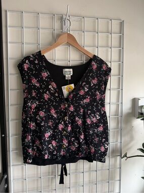 Floral Vintage Flowy Vest 🌼